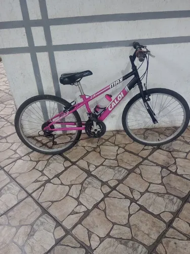 Bicicleta Caloi aro 24 com 21 marchas, semi nova