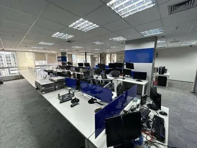 SALA MOBILIADA ITAIM FARIA LIMA