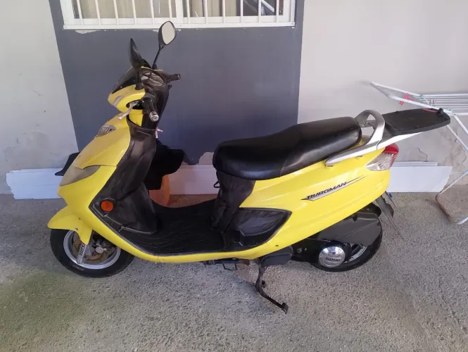 Vende-se SUZUKI BURGMAN 125 - 2009 ? R$ 5.000 (NEGOCIÁVEL)<br>? Florianópolis