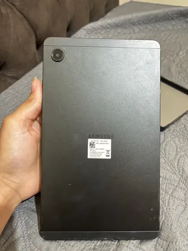 Galaxy Tab A9,acompanha o carregador original que veio na caixa dele