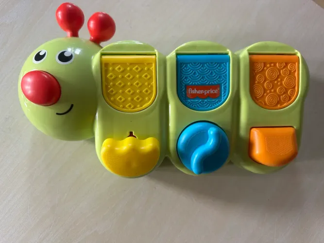 Lagarta surpresa Fisher Price