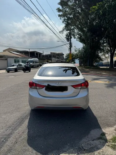 Hyundai Elantra GLS 1.8 16V Aut. 2012