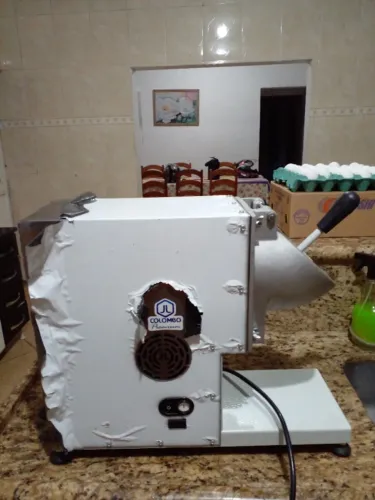 RALADOR COCO QUEIJO FRIOS INDUSTRIAL BIVOLTC/3 LÂMINAS 1/2 HP MARCA JL COLOMBO PREMIUM