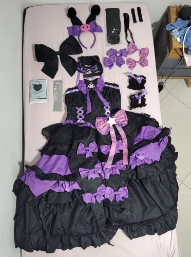 Cosplay merry kuromi identity V X Sanrio Bloody Mary