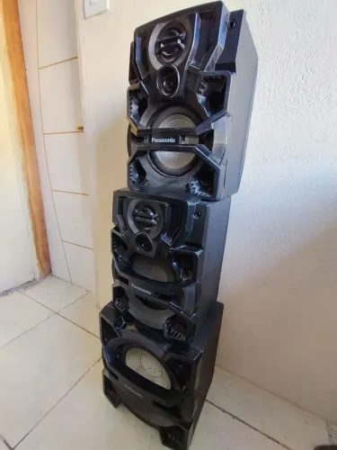 3 Caixas de Som Panasonic - 2.000W de Potência