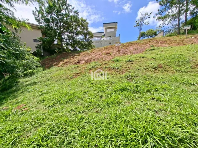 Terreno à venda no condomínio São Paulo ||