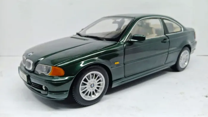 Miniatura BMW 328 1/18 Kyosho