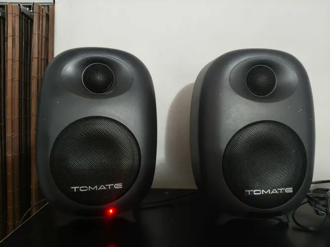 Caixa bluetooth tomate 