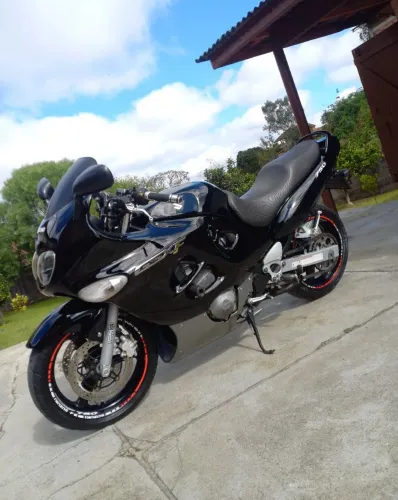 Suzuki GSXF 750cc