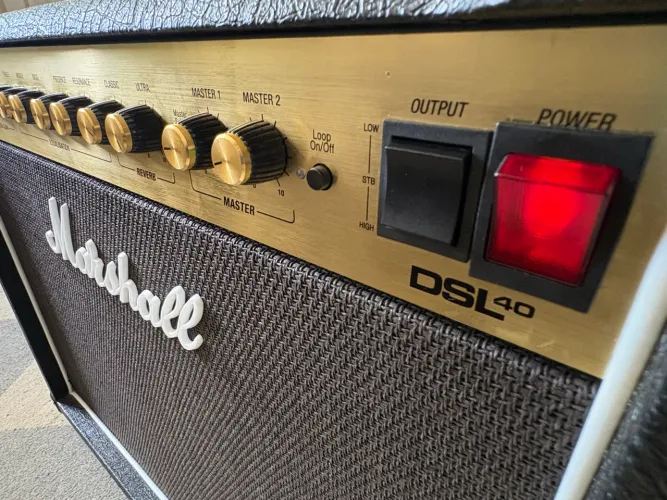 Amplificador Marshall DSL 40cr