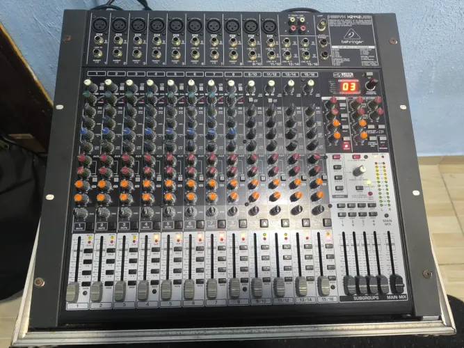 Mesa Bhering xenyx x2442usb