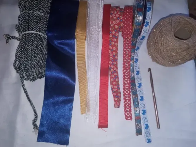 Lote Artesanato Completo - Fitas de Cetim, Crochê e Acessórios