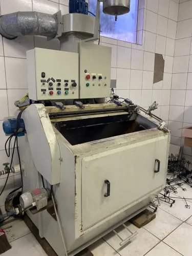 Máquina automática para infernizar 