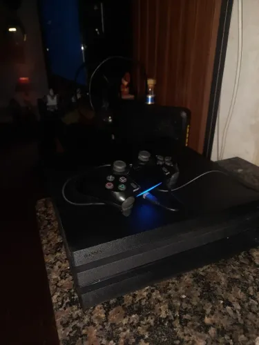 PLAYSTATION 4 PRO,1Tera 4k resolução 