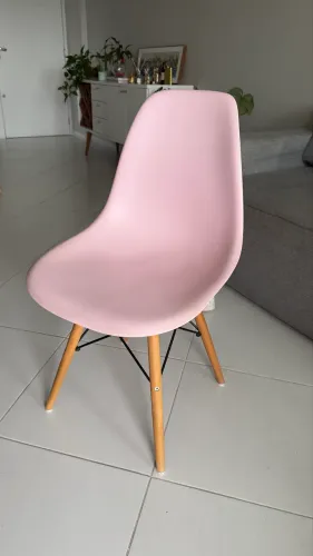 Cadeira Eames Eiffel - Rosa claro