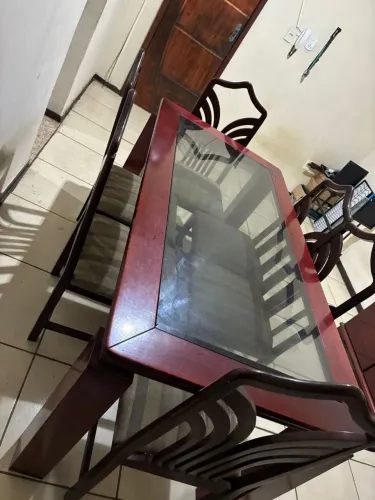Mesa + 6 cadeiras