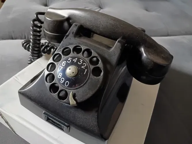Telefone antigo para decoração década 50/60