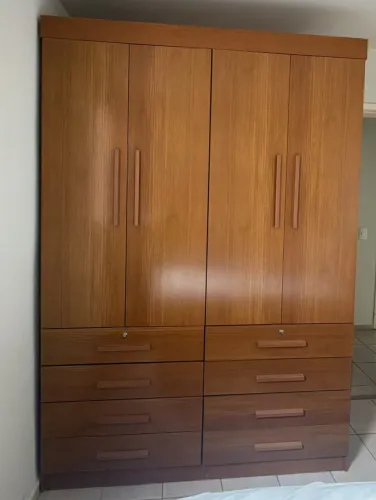 Guarda roupa 4 portas