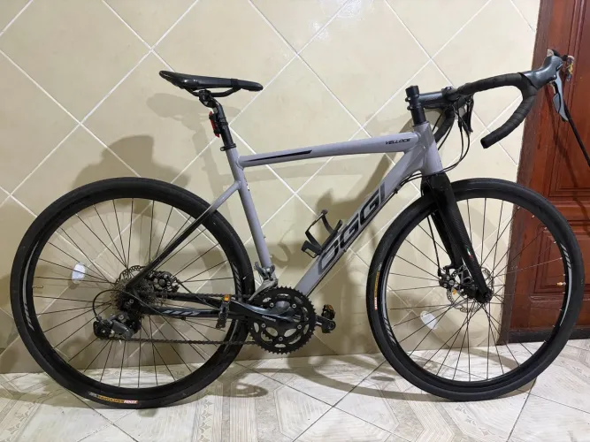 Bicicleta Oggi Velloce Disc Tam M - Shimano Claris / Gravel / Speed