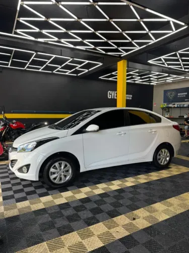 Hyundai HB20S C.style/c.plus1.6 Flex 16V Aut. 4P 2014