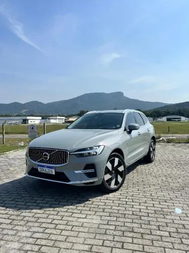 Volvo XC-60 T-8 Ultimate 2.0 AWD (híbrido) 2024