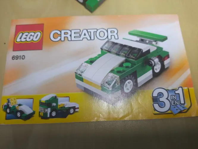 LEGO Creators 3 em 1 - Caminhão, Kart ou carro esportivo.