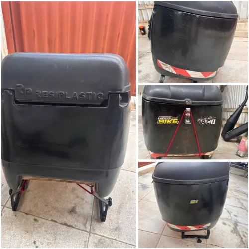 Baú resiplastic 90L com suporte