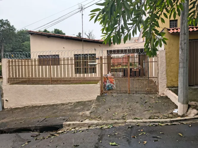 Casa com grande quintal VL Fiori