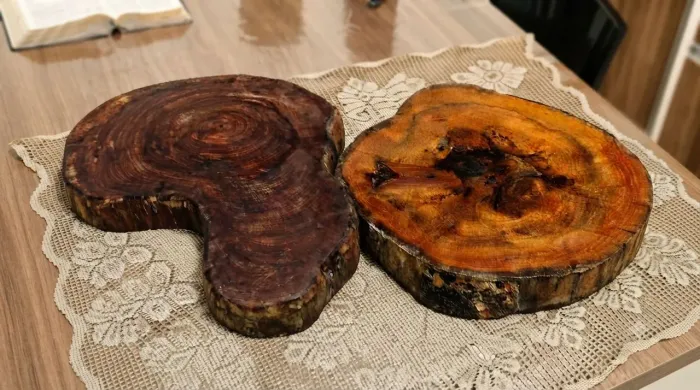 ?Título: Kit 2 Tábuas Rústicas de Madeira Maciça | Churrasco ou tábua Frios