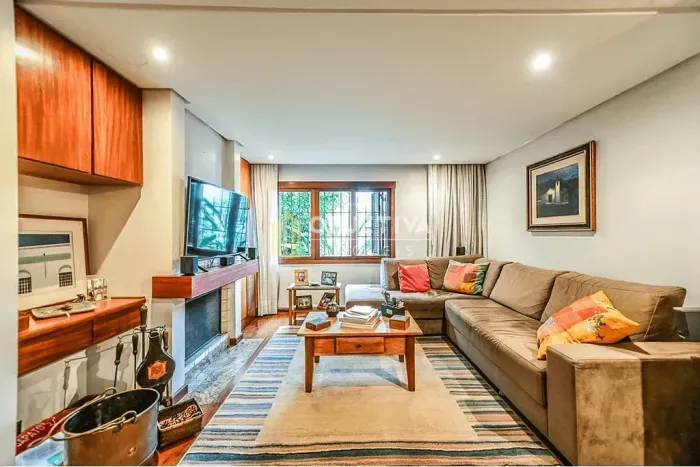 Casa em Condomínio à venda 4 Quartos 4 Suites 2 Vagas 240M² Três Figueiras Porto Alegre -