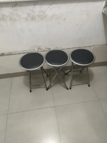 3 banquinho, R$ 15,00 cada