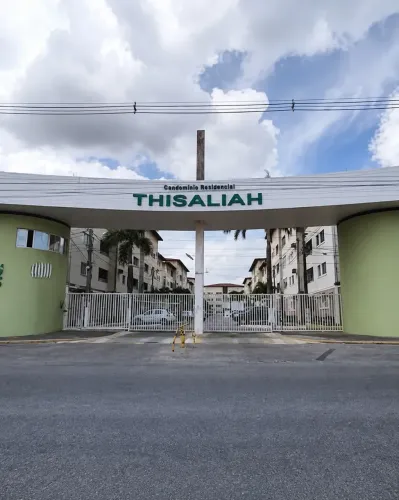 Apartamento Térreo no Condomínio Residencial Thisaliah