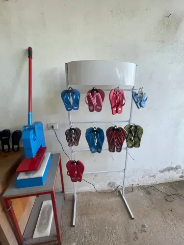 Fábrica de chinelo completa