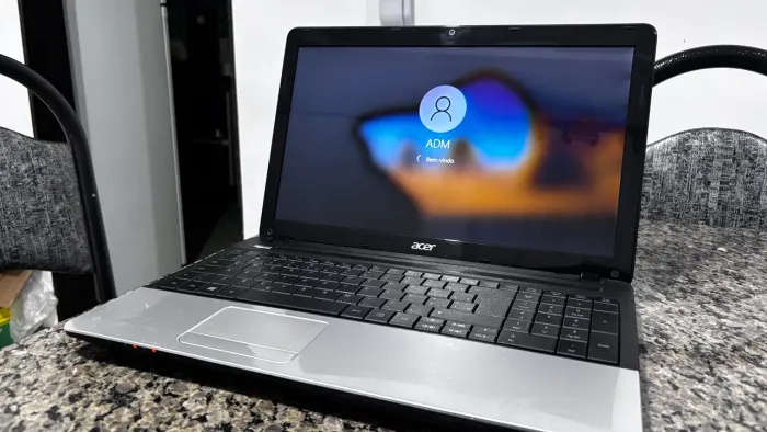 Notebook Acer i5 3230m 2.6 com turbo 3.5 com Ssd 256 c 8 gb ddr3 ( lindo note )