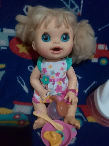 Baby alive comer e brinca  antiga 
