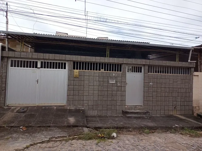 Vende - se uma casa em ouro preto Olinda