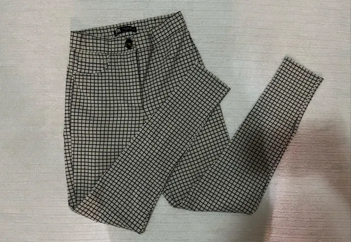 Calça Zara xadrez