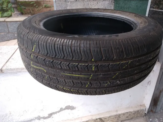 Peneu 205/55/R16novo usadopouco