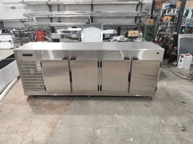 Balcão refrigerado inox 2850mm com 5 portas frigoríficas