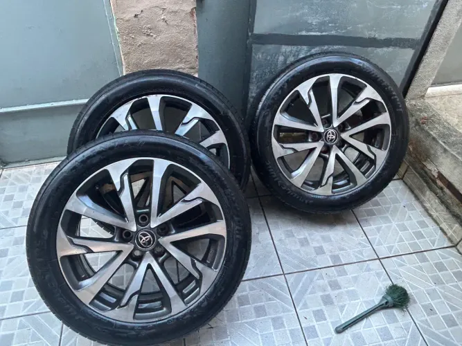 Jogo de rodas Corolla Cross