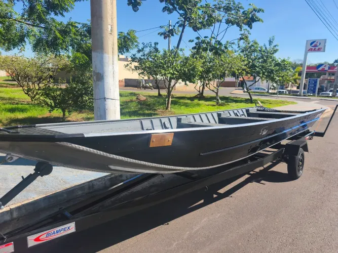 Barco e carreta zeros