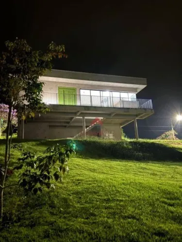 Casa à venda, 210 m² por R$ 990.000,00 - Village Parahybuna - Paraibuna/SP
