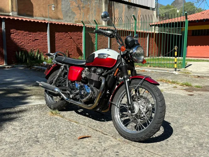 Triumph Bonneville T100 2013