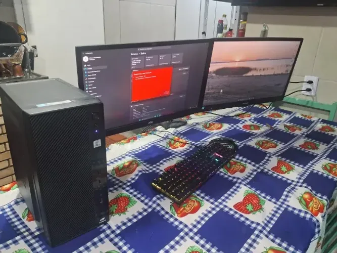 Computador Core I5 10a Geração com 2 monitores 24"