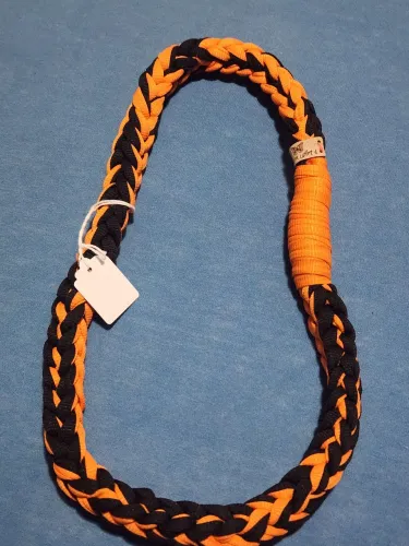 Colar macramê feito à mão 