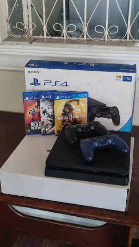 PS4 SLIM - Usado