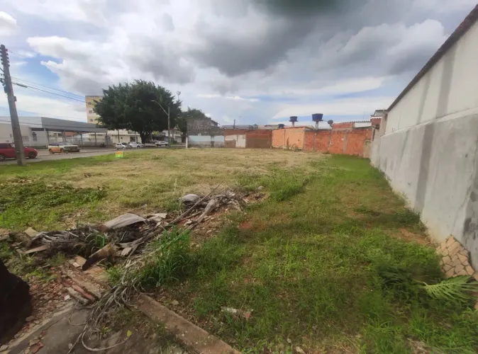 Vendo ótimo lote de 350m² escriturado e registrado na avenida independência