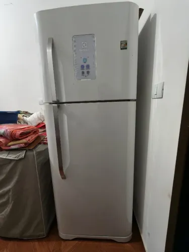 GELADEIRA ELECTROLUX 433 LTS tf51 com defeito