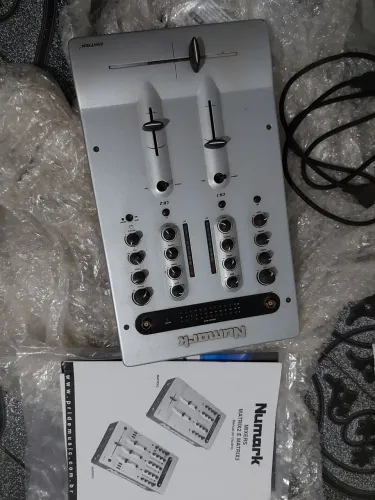 Mixer NUMARK MATRIX2 c/ Manual - Mixers de Sons p/ DJ - Raridade Vintage [Retrô]