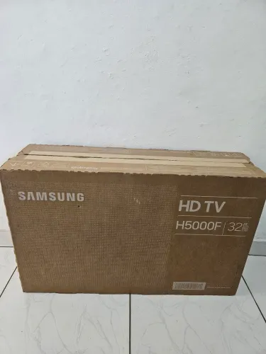 Smart TV Samsung 32 pol lacrada